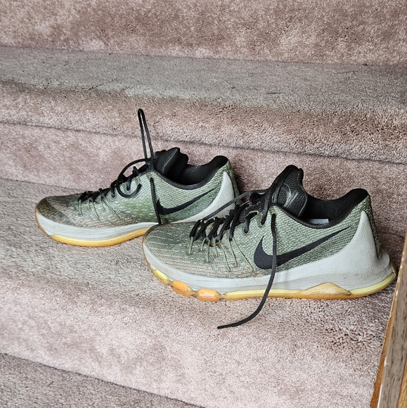 Kevin Durant Size 10 'Sabre Tooth' Green/Orange - Picture 1 of 6